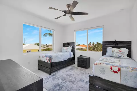 Bedroom - 835 837 Copa D Oro, Marathon, FL 33050 photo 9 of 13