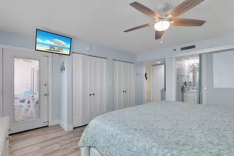 Bedroom - 135 Coco Plum Dr #4C, Marathon, FL 33050 photo 3 of 5