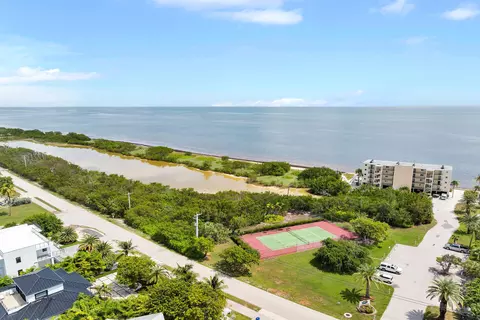 View/Area - 135 Coco Plum Dr #4C, Marathon, FL 33050 photo 3 of 9