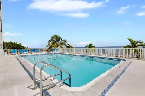 Exterior - 135 Coco Plum Dr #4C, Marathon, FL 33050 photo 2 of 9