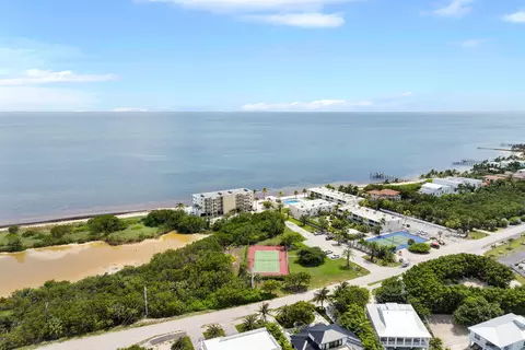 View/Area - 135 Coco Plum Dr #4C, Marathon, FL 33050 photo 4 of 9