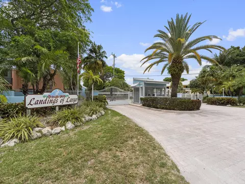 Exterior - 98321 Windward Ave, Key Largo, FL 33037 photo 11 of 12