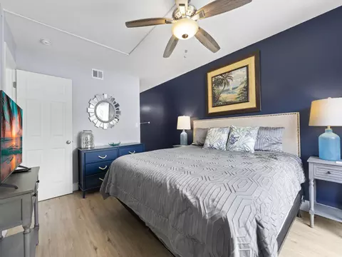 Bedroom - 98321 Windward Ave, Key Largo, FL 33037 photo 2 of 4