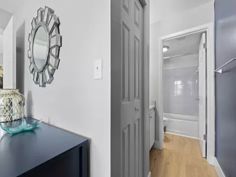 Entry Way - 98321 Windward Ave, Key Largo, FL 33037 photo 1 of 2