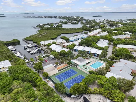 View/Area - 98321 Windward Ave, Key Largo, FL 33037 photo 1 of 9