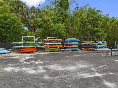 Exterior - 98321 Windward Ave, Key Largo, FL 33037 photo 8 of 12