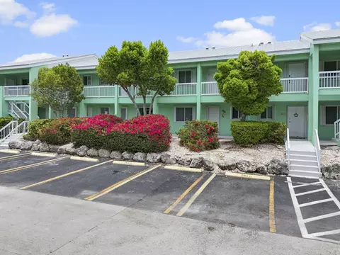 Exterior - 98321 Windward Ave, Key Largo, FL 33037 photo 10 of 12