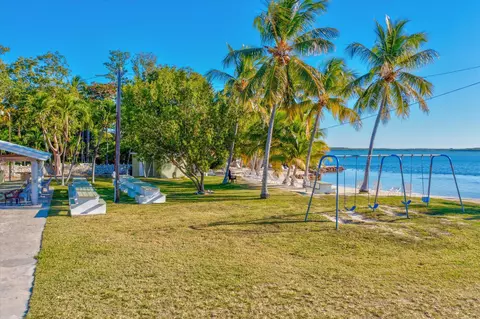 Exterior - 23 Snapper Ave, Key Largo, FL 33037 photo 4 of 4