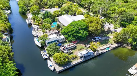 View/Area - 545 Ixora Dr, Big Pine Key, FL 33043 photo 5 of 7