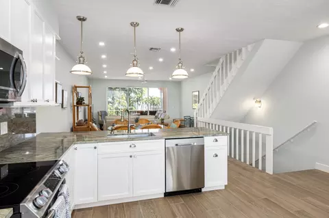 Kitchen - 117 Coco Plum Dr #D2, Marathon, FL 33050 photo 3 of 3