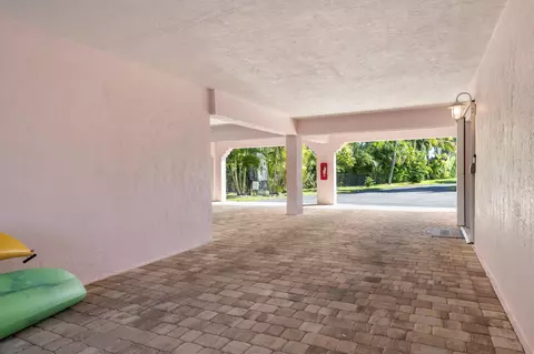 Exterior - 117 Coco Plum Dr #D2, Marathon, FL 33050 photo 4 of 5
