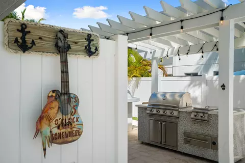 Exterior - 202 Atlantic Blvd, Key Largo, FL 33037 photo 5 of 7
