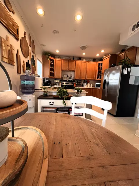 Kitchen - 320 24th Street Ocean Street Ocean, Marathon, FL 33050 photo 3 of 3