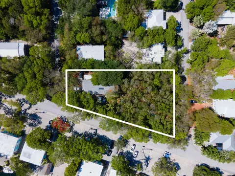 156 Monroe Dr, Plantation Key, FL 33070