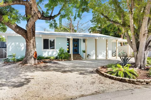Exterior - 970 95th Street Ocean Street Ocean, Marathon, FL 33050 photo 3 of 15
