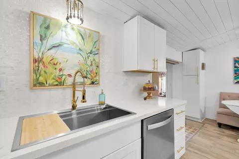 Kitchen - 970 95th Street Ocean Street Ocean, Marathon, FL 33050 photo 5 of 5