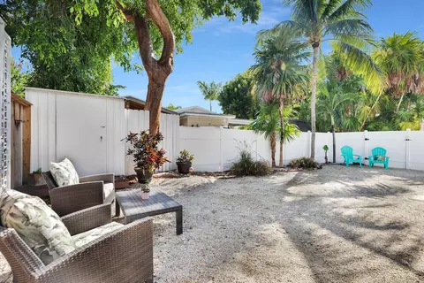 Exterior - 970 95th Street Ocean Street Ocean, Marathon, FL 33050 photo 8 of 15