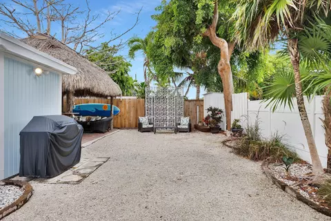 Exterior - 970 95th Street Ocean Street Ocean, Marathon, FL 33050 photo 10 of 15