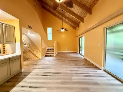 Living - 6 Atlantic Dr, Key Largo, FL 33037 photo 11 of 13