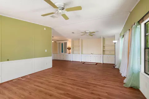 Living - 252 Oleander Dr, Key Largo, FL 33037 photo 2 of 3