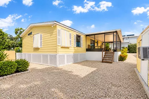 Exterior - 252 Oleander Dr, Key Largo, FL 33037 photo 5 of 6