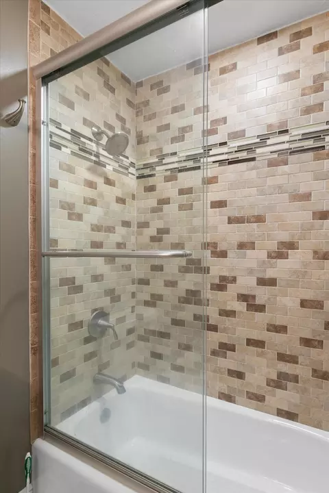 Bath - 8 Cactus Dr, Key West, FL 33040 photo 2 of 4