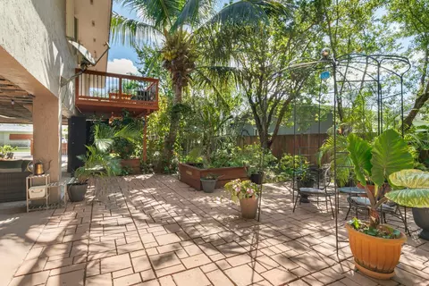Exterior - 8 Cactus Dr, Key West, FL 33040 photo 7 of 7