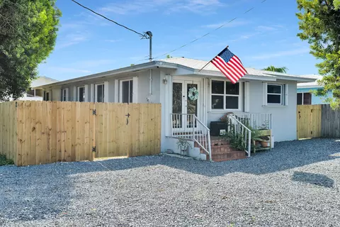 202 Hibiscus St, Tavernier, FL 33070