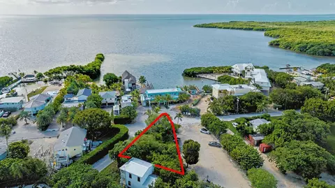 15 Oceanview Blvd, Key Largo, FL 33037