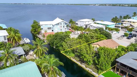 22960 Sharp Ln, Cudjoe Key, FL 33042