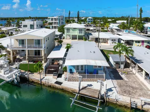 View/Area - 712 26th St, Marathon, FL 33050 photo 4 of 10