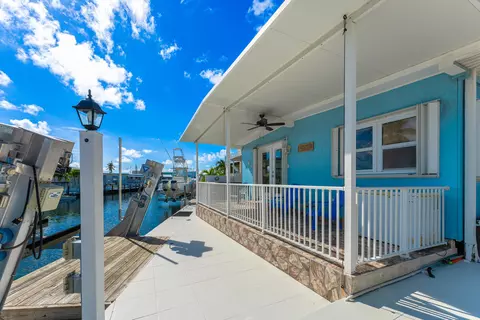 Exterior - 712 26th St, Marathon, FL 33050 photo 6 of 7