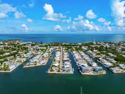 View/Area - 712 26th St, Marathon, FL 33050 photo 2 of 10