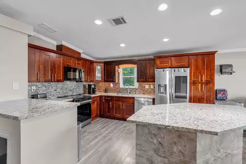 Kitchen - 308 Vaca Rd, Key Largo, FL 33037 photo 1 of 6