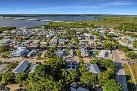 View/Area - 308 Vaca Rd, Key Largo, FL 33037 photo 8 of 9