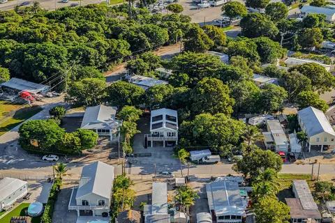 View/Area - 308 Vaca Rd, Key Largo, FL 33037 photo 3 of 9