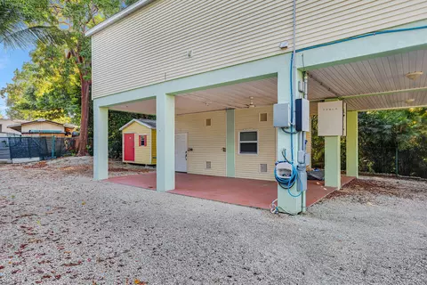Exterior - 308 Vaca Rd, Key Largo, FL 33037 photo 5 of 7