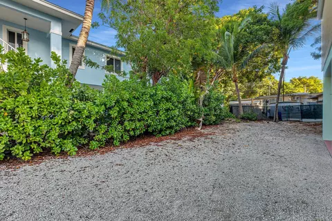 Exterior - 308 Vaca Rd, Key Largo, FL 33037 photo 6 of 7