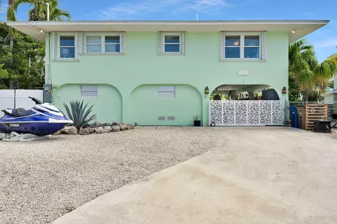 Exterior - 2110 Dolphin Dr, Marathon, FL 33050 photo 13 of 13