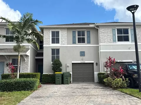 1685 SE 8th Ave, Florida City, FL 33034