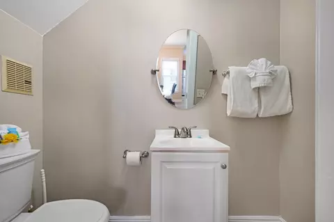 Bath - 7219 Simran Ln, Duck Key, FL 33050 photo 1 of 6