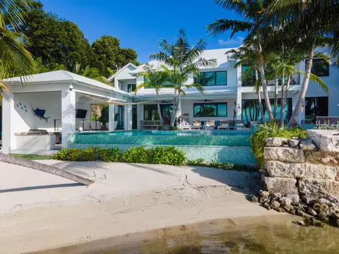 Exterior - 16 Avacado St, Islamorada, FL 33036 photo 3 of 49