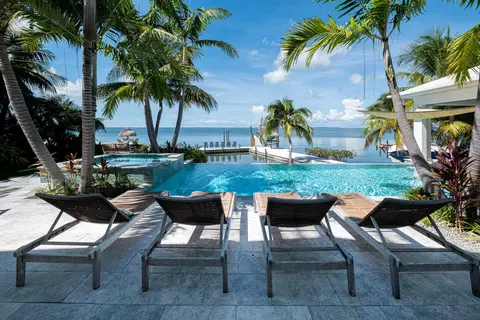 Exterior - 16 Avacado St, Islamorada, FL 33036 photo 10 of 49