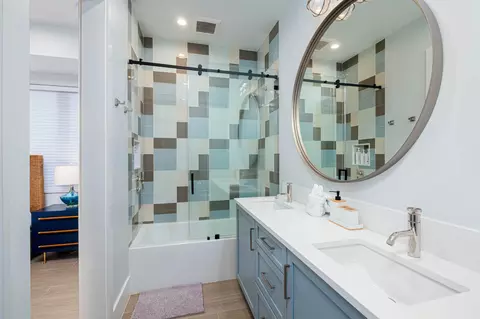 Bath - 16 Avacado St, Islamorada, FL 33036 photo 14 of 18