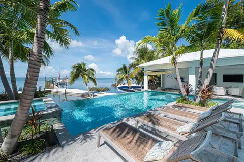 Exterior - 16 Avacado St, Islamorada, FL 33036 photo 14 of 49