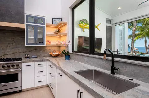 Kitchen - 16 Avacado St, Islamorada, FL 33036 photo 5 of 14