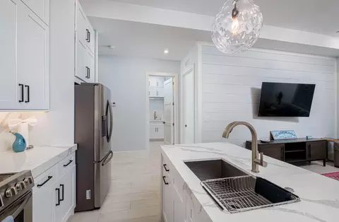 Kitchen - 16 Avacado St, Islamorada, FL 33036 photo 14 of 14