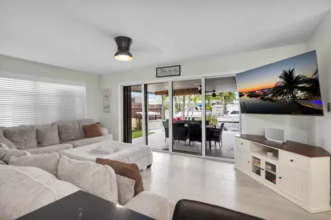 Living - 34 Key Haven Rd, Key West, FL 33040 photo 3 of 4