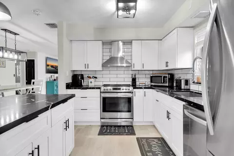 Kitchen - 34 Key Haven Rd, Key West, FL 33040 photo 4 of 4