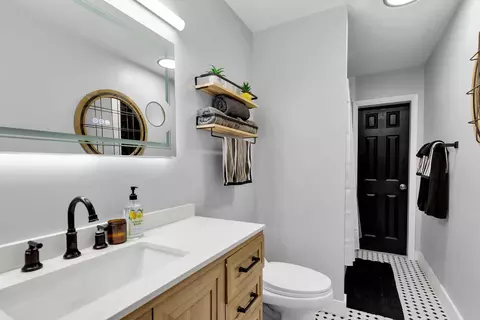 Bath - 34 Key Haven Rd, Key West, FL 33040 photo 2 of 2